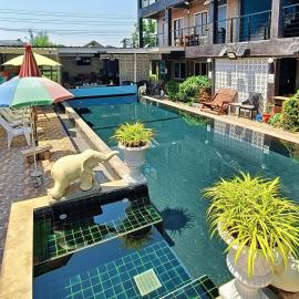 Ora House, hotell i San Kamphaeng