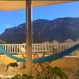 Mountain View Village Life, hotel in Bárig