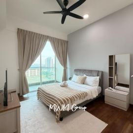 Paragon Suites Jacuzzi Suites by MWM, hotelli kohteessa Johor Bahru