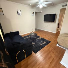 Modern SoCo Stay StreetDreams, hotel in Austin