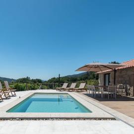 Villa Atlántica con Piscina, ξενοδοχείο σε Borbén