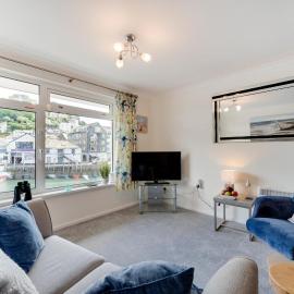 1 Bed in West Looe oc-1west