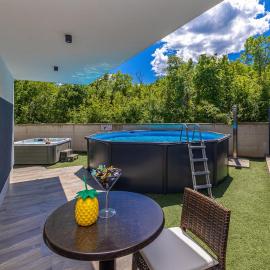 Holiday house VILLA VERONIQ with pool and jacuzzi