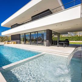 Gorgeous Home In Sterna