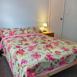 Double Bed, hotel in Sawston