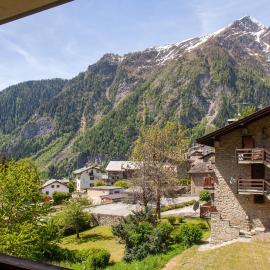 Appartamento in stile alpino a Courmayeur, hotel u gradu 'Verrand'