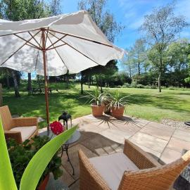 The Smarden Snug for garden lovers