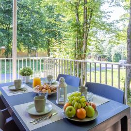 Les Charmes C10 - Le Val Joly, hotel in Eppe-Sauvage