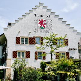 Hotel Murtenhof & Krone, хотел в Муртен