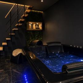 Éclipse - Loft Romantique - Jacuzzi - Cinéma Privé, hotel u gradu Gaillac