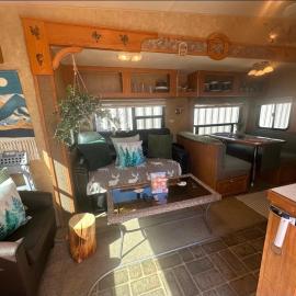 Cozy Hualapai Mountain Escape Firepit Trails and Stars, Hotel in Kingman