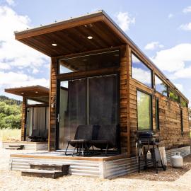 NEW! Modern Cabin Tiny Home at Cliffside #3, hotel in Orderville