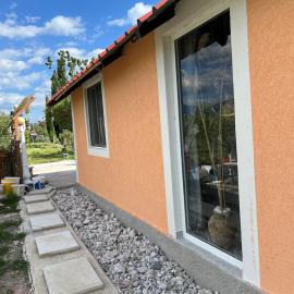Charming Village Farmhouse, Çukë