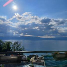 Lake Breeze Aparments - Trpejca, хотел в Търпейца