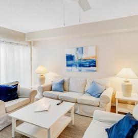 Scarborough Village - 245 Country Club Dr, Unit #608