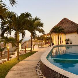 Hotel Lunazul In Costa Esmeralda, khách sạn ở La Vigueta