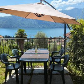 Casa Il Girasole, hotel sa Tremezzo