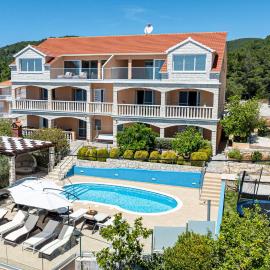 Apartments Separovic: Prižba şehrinde bir otel