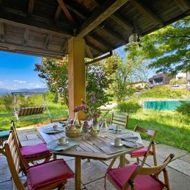 Three Lakes Villa Varese - Garden and Parking - Happy Rentals, hotel v destinácii Buguggiate