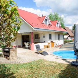 Magyar Tenger Pihenőház, for 2-8 person, 105 m2, garden, pool, free parking, 5 min from the Lake, Balatonakarattya, hotel u gradu Balatonakarattya