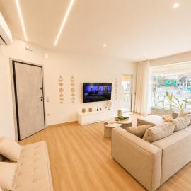 Akrata Comfort Living, hotel in Paralía Akrátas
