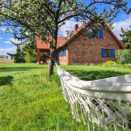 Wyspa Świerków、Lipuszのホテル