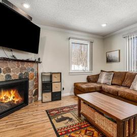 Hideaway Valley Condo 36, ξενοδοχείο σε Harbor Springs