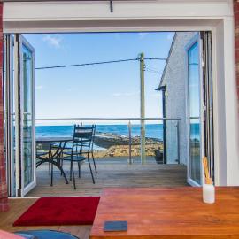 Farneholm Annex Cottage, hotel in Beadnell