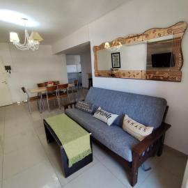 Depto céntrico de 3 habitaciones y cochera