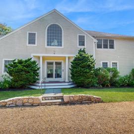 Family Getaway, hotel in Oak Bluffs