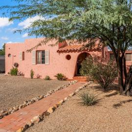 Tres Palmas - 3BD 2BA Central Adobe Retreat with Private Pool