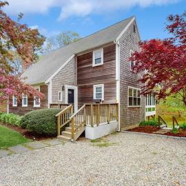 Cozy Charming Cottage, hotel v destinaci Brewster
