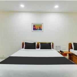 Hotel O Grand Executive, hotelli kohteessa Chikalthān