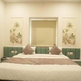 Hotel South Square, Hotel in Dr. Babasaheb Ambedkar International