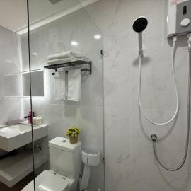 S Hostel sukhumvit48, free WiFi,smart TV 303, hotel v mestu Amphoe Phra Khanong