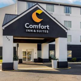 Comfort Inn & Suites Mt Laurel-Philadelphia, хотел в Маунт Лорел