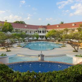 Centara Grand Beach Resort Hua Hin, ξενοδοχείο στο Χουά Χιν