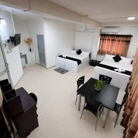 RockView Family Guest House, hotel in Kurunegala