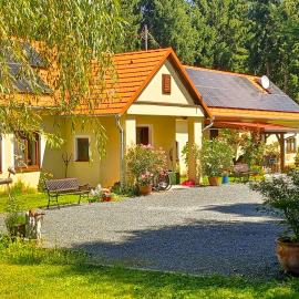 Őrségi Katicás Vendégház, Hotel in Viszák