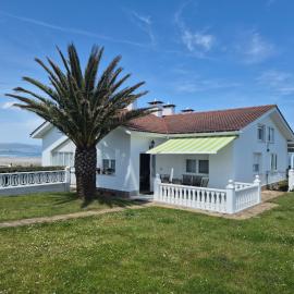 La Casa de la Playa, hotel a Pena