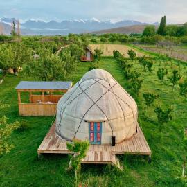 Bosogo Yurt camp, отель в городе Bokonbayevo