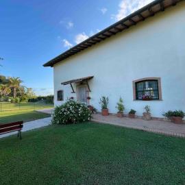 Casale Country Chic- Sabaudia, hotell i Borgo Isonzo