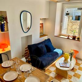 Appartement atypique ambiance rétro et chic, hotell i Mirabel-et-Blacons