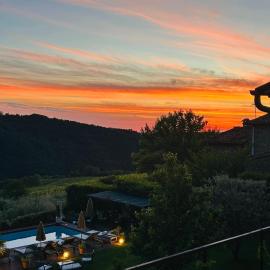 Charming Tuscan Suite with Pool 2 to 5 persons Lamole Greve in Chianti, hotel in Greve in Chianti