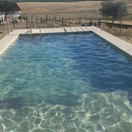 Barnhouse Duplex، فندق في إدانها-ا-نوفا