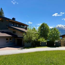 Ski in - Ski out Panoramaferienhaus Breitmoos neben Mittelstation, hotel in Mittersill