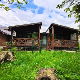 Chalet Amik, готель у місті Буштені