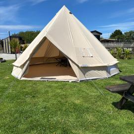 Cornwalls Glamping Tent, hotel in Delabole