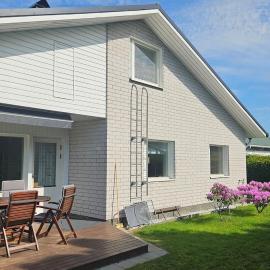 Spacious 4-Bedroom House in Pori
