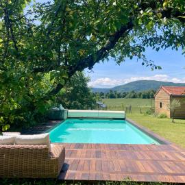 Maison en pierres avec piscine-4 pers-Nord Ardèche, hotel a Étables